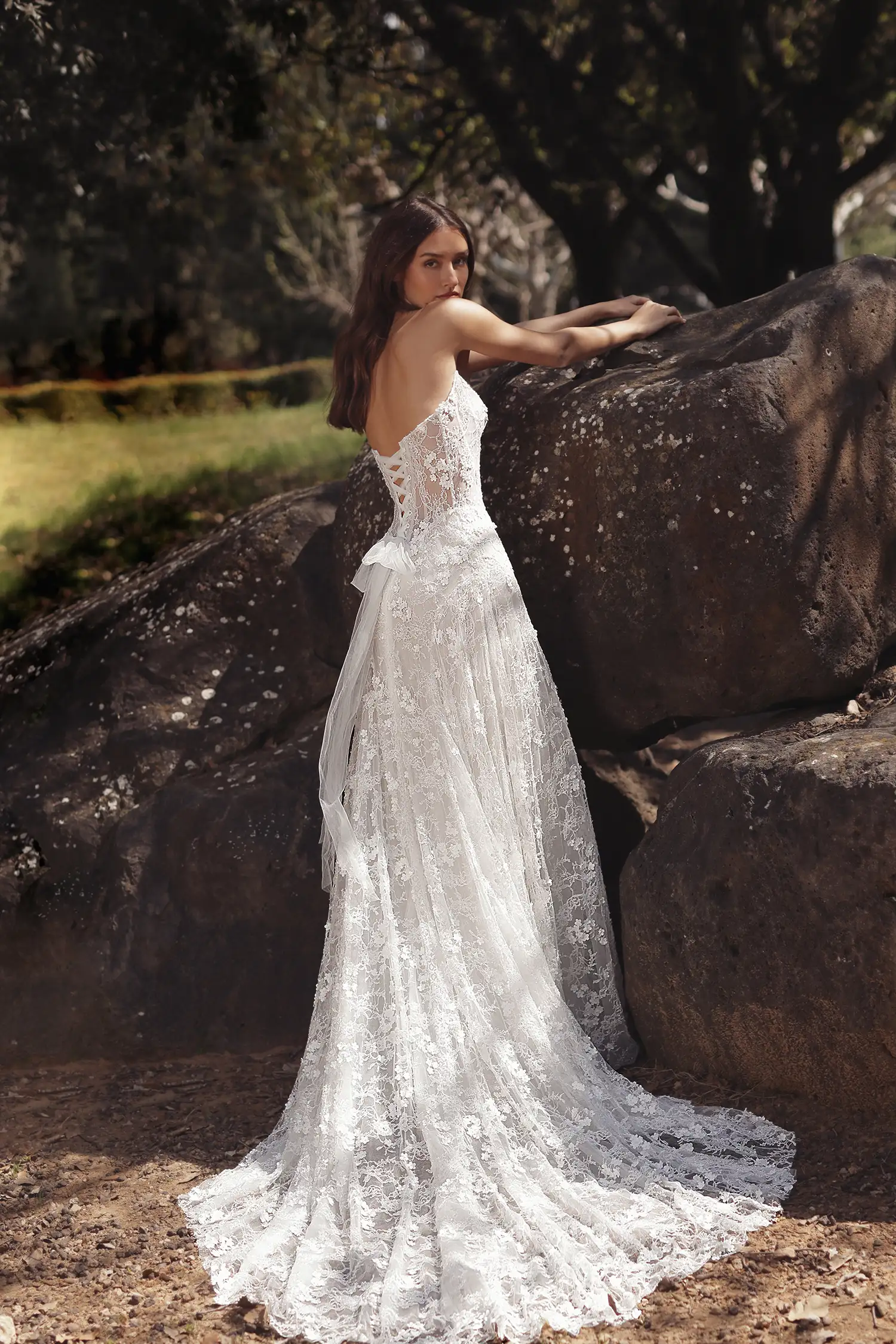 プロフ必読！Tania 【29】 Pnina Tornai Couture Bridal Gowns, Jewelry, and Eveningwear